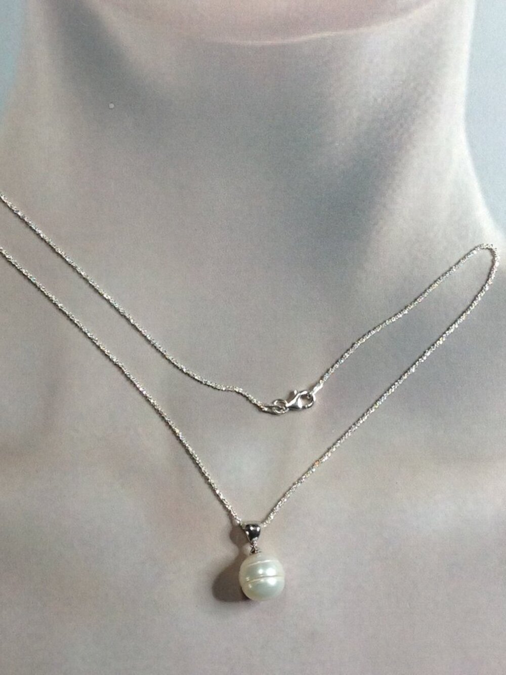 Honora Silver Pearl Pendant with Chain.
